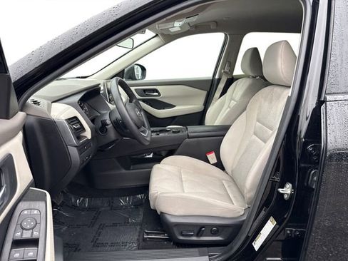 Used 2024 Nissan Rogue SV AWD/4WD image 10
