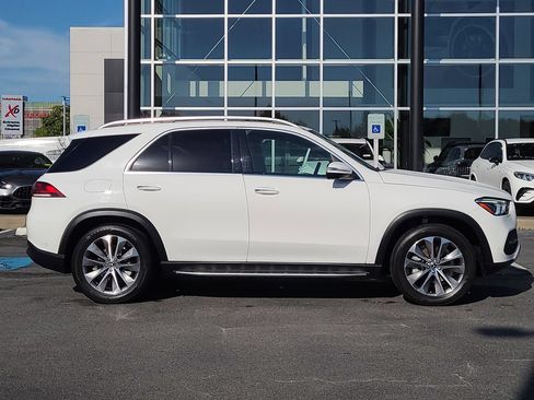 Used 2021 Mercedes-Benz GLE 350 4MATIC image 2