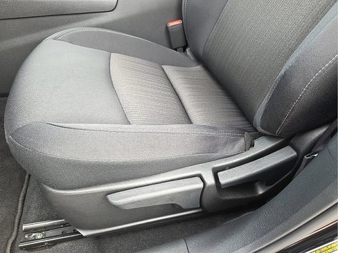 Used 2025 Nissan Altima 2.5 S FWD image 13
