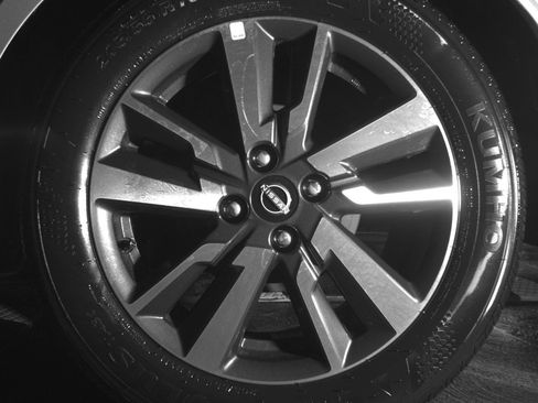 Used 2025 Nissan Versa SV FWD image 14