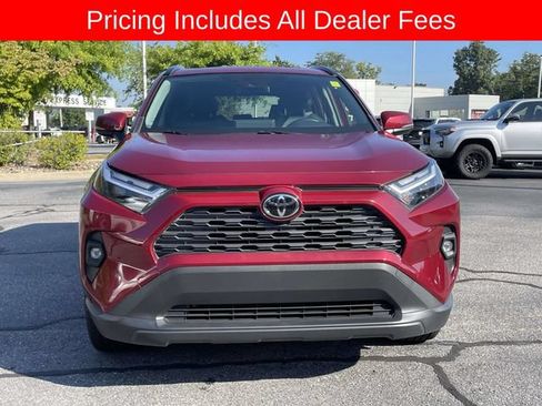 Used 2022 Toyota RAV4 XLE Premium AWD/4WD image 8