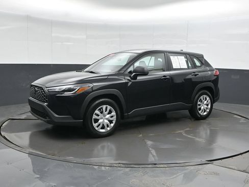 Used 2024 Toyota Corolla Cross L AWD/4WD image 6