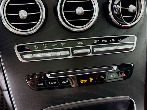 Used 2019 Mercedes-Benz GLC 300 4MATIC Coupe image 17