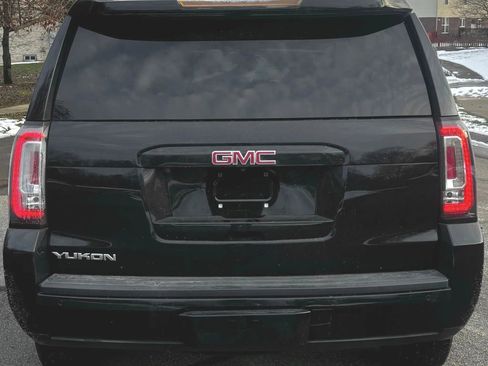 Used 2020 GMC Yukon SLE w/ SLE Value Package image 6