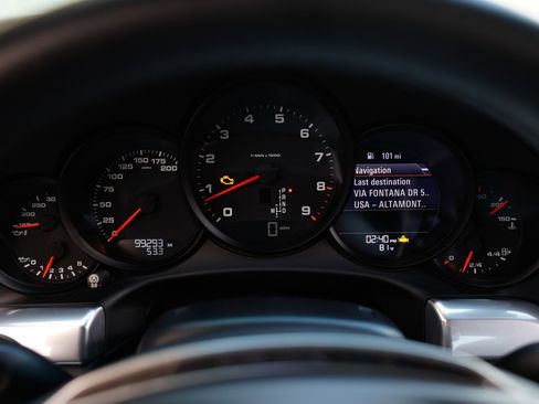 Used 2013 Porsche 911 Carrera 4 image 33
