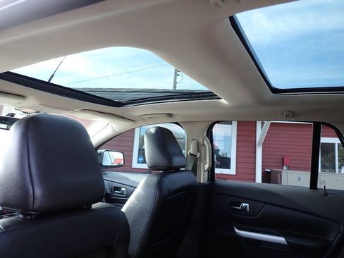 Used 2011 Ford Edge Sport w/ Driver Entry Pkg AWD/4WD image 9
