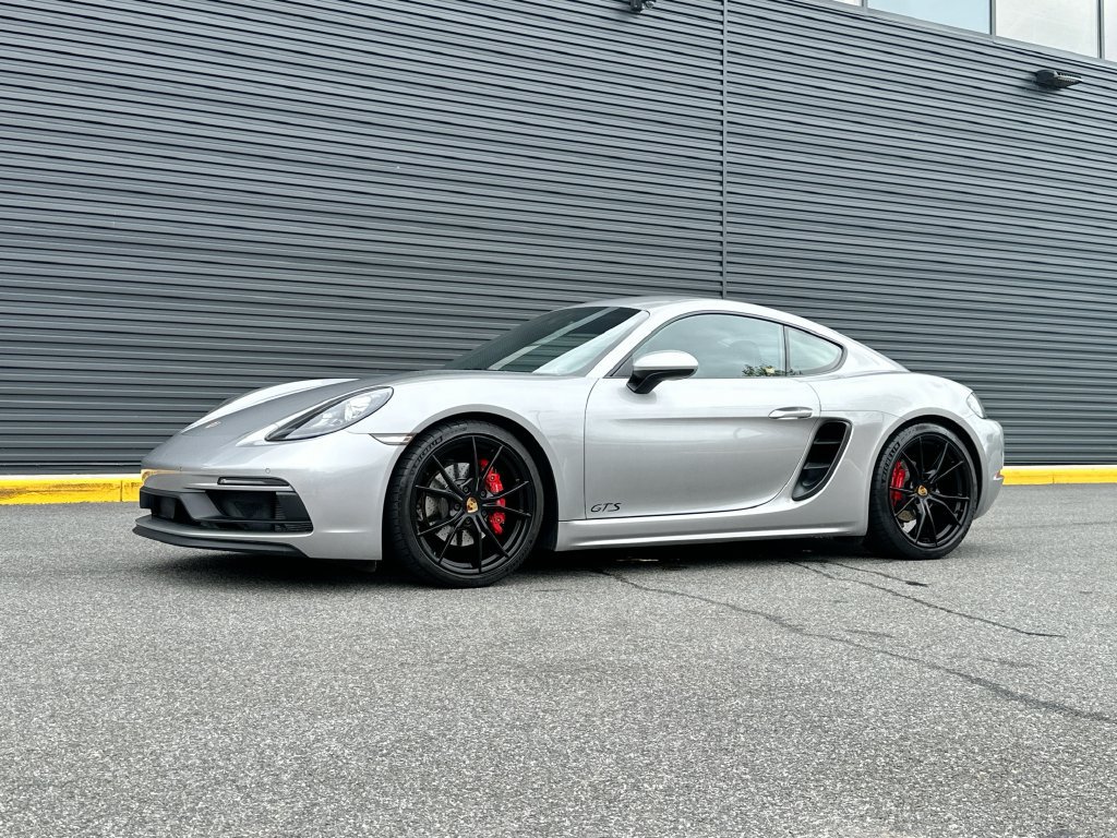 Used 2018 Porsche 718 Cayman S RWD image 2