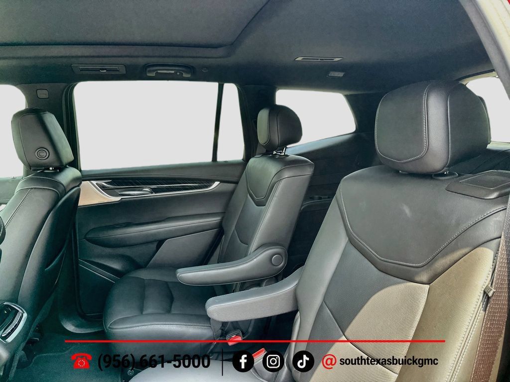 Used 2023 Cadillac XT6 Premium Luxury w/ Technology Package FWD image 26