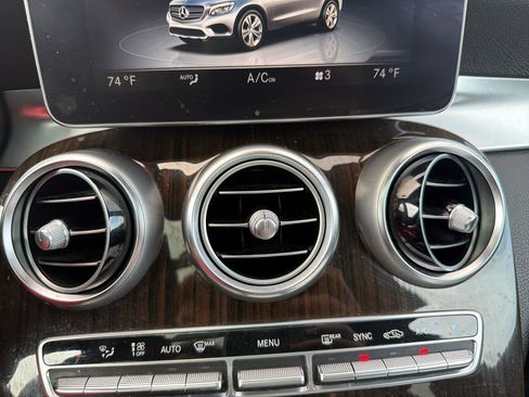 Used 2016 Mercedes-Benz GLC 300 4MATIC image 29