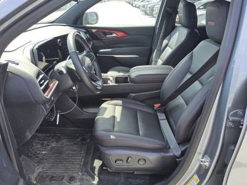 Used 2024 Chevrolet Traverse Z71 AWD/4WD image 7