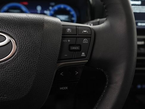 Used 2026 Toyota Camry XLE AWD/4WD image 24