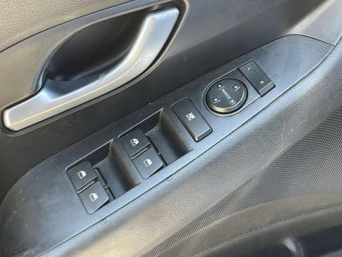 Used 2018 Hyundai Elantra GT w/ Style Package 02 FWD image 8