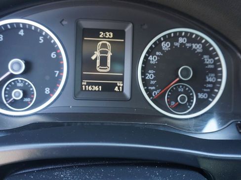 Used 2015 Volkswagen Tiguan SEL FWD image 8