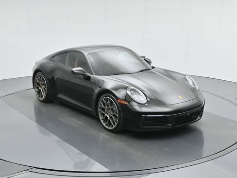 Used 2023 Porsche 911 Carrera image 40
