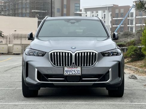 Used 2025 BMW X5 xDrive50e image 10
