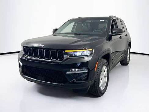 Used 2023 Jeep Grand Cherokee Limited w/ Luxury Tech Group II image 1
