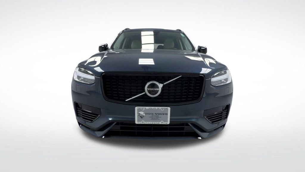 Used 2023 Volvo XC90 T8 Ultimate w/ Protection Package Premier AWD/4WD image 3