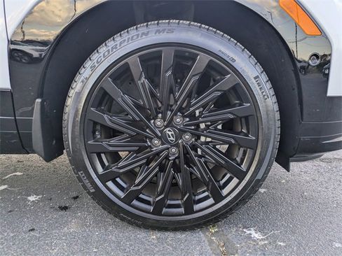 Certified 2025 Hyundai Santa Fe Calligraphy image 11