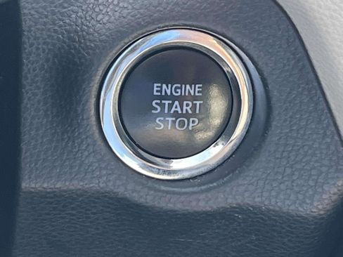 Used 2019 Toyota RAV4 XLE Premium w/ Cold Weather Package FWD image 22