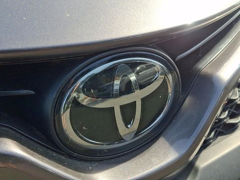 Used 2020 Toyota Camry SE w/ Convenience Package image 12