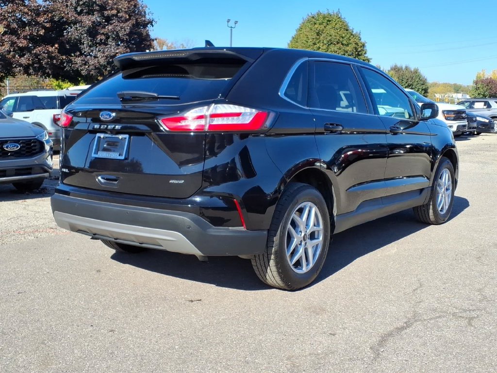 Used 2024 Ford Edge SEL w/ Convenience Package AWD/4WD image 4