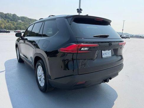Certified 2024 Toyota Grand Highlander AWD image 9