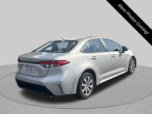 Used 2024 Toyota Corolla LE FWD image 5
