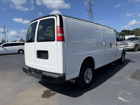 Used 2019 Chevrolet Express 2500 Extended RWD image 5