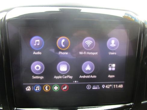 Used 2020 Chevrolet Traverse LT image 14