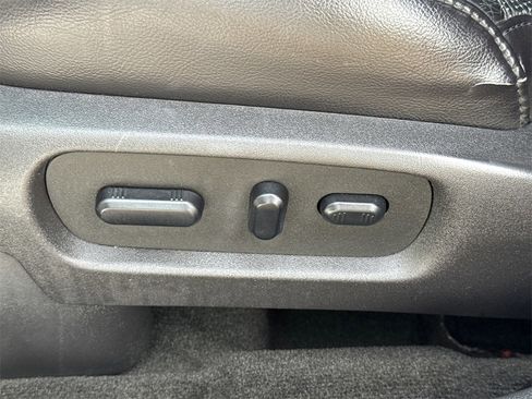 Used 2013 Ford Explorer Limited image 26