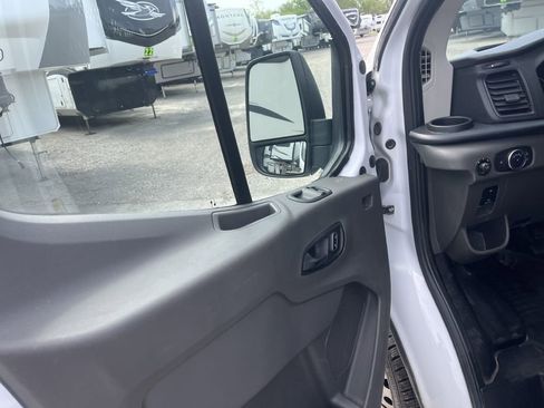 Used 2024 Ford Transit 250 Low Roof AWD w/ Exterior Upgrade Package image 28