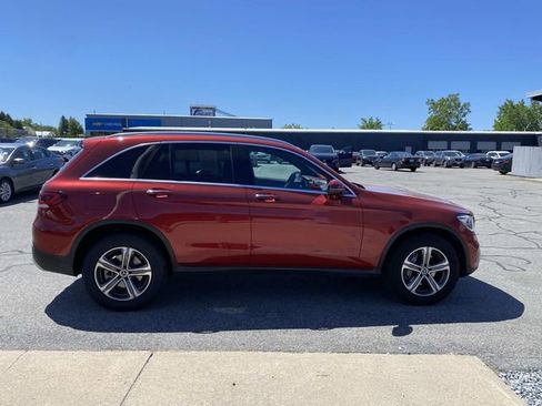 Used 2021 Mercedes-Benz GLC 300 4MATIC image 6