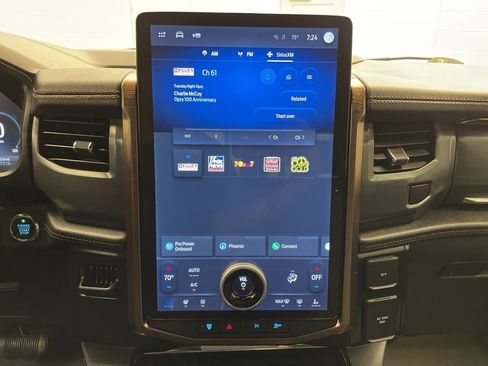 Used 2023 Ford F150 Lightning Lariat image 15