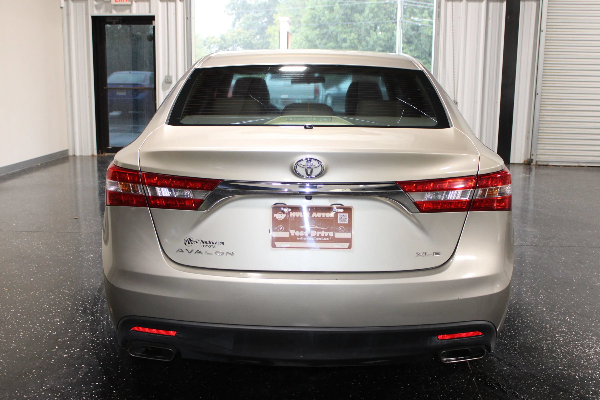 Used 2014 Toyota Avalon XLE FWD image 4
