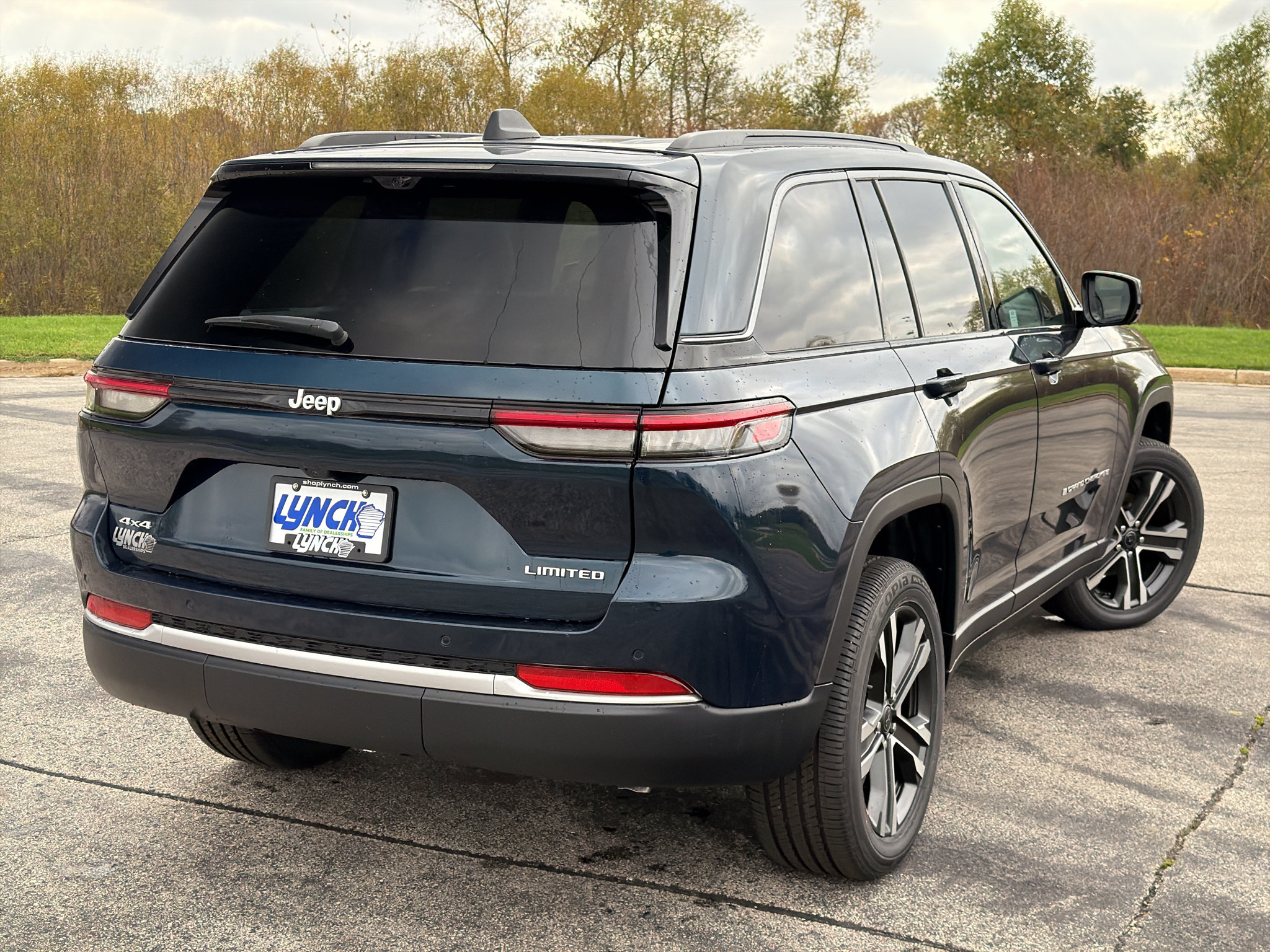 New 2027 Jeep Grand Cherokee Limited w/ Technology Group II AWD/4WD image 4