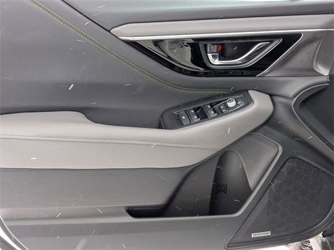 Used 2025 Subaru Outback Onyx Edition image 15