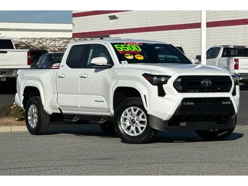 New 2026 Toyota Tacoma SR5 AWD/4WD image 2