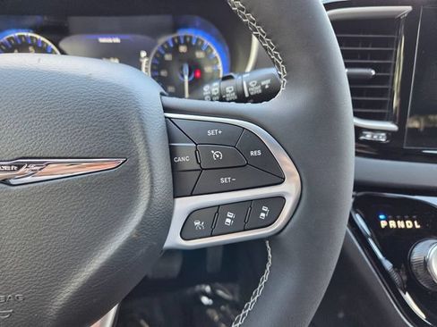New 2026 Chrysler Voyager LX FWD image 27
