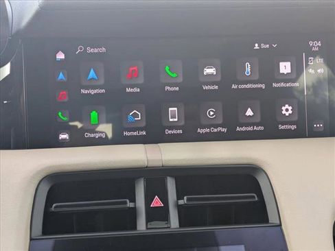 Used 2023 Porsche Taycan image 13