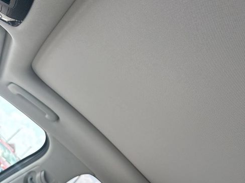 Used 2025 Kia Sorento S w/ Panoramic Sunroof Package FWD image 9