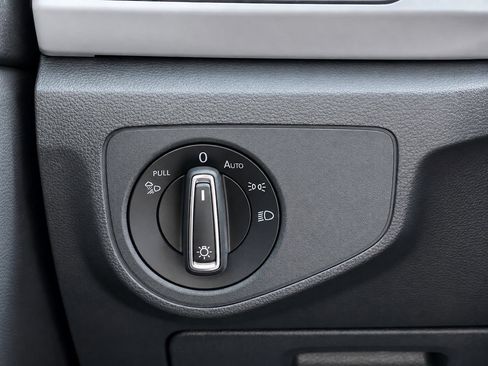 Used 2021 Volkswagen Atlas SE w/ Panoramic Sunroof Package FWD image 33