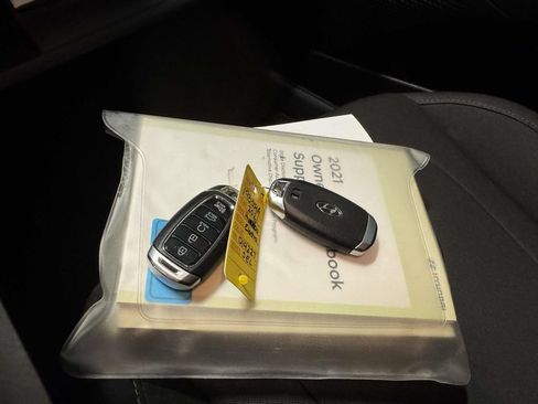 Used 2021 Hyundai Elantra SEL FWD image 31
