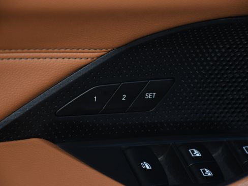 Used 2022 BMW 430i Convertible w/ Convenience Package image 11