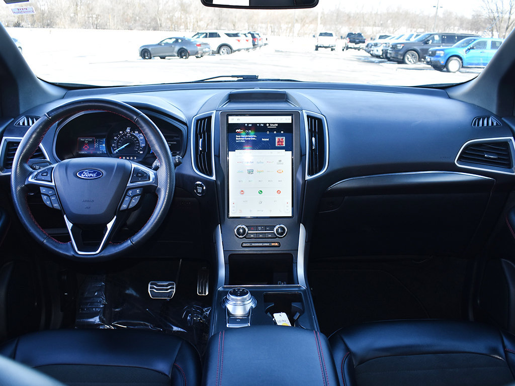Used 2023 Ford Edge ST-Line AWD/4WD image 4