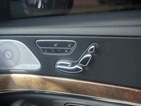Used 2015 Mercedes-Benz S 550 4MATIC Sedan image 37