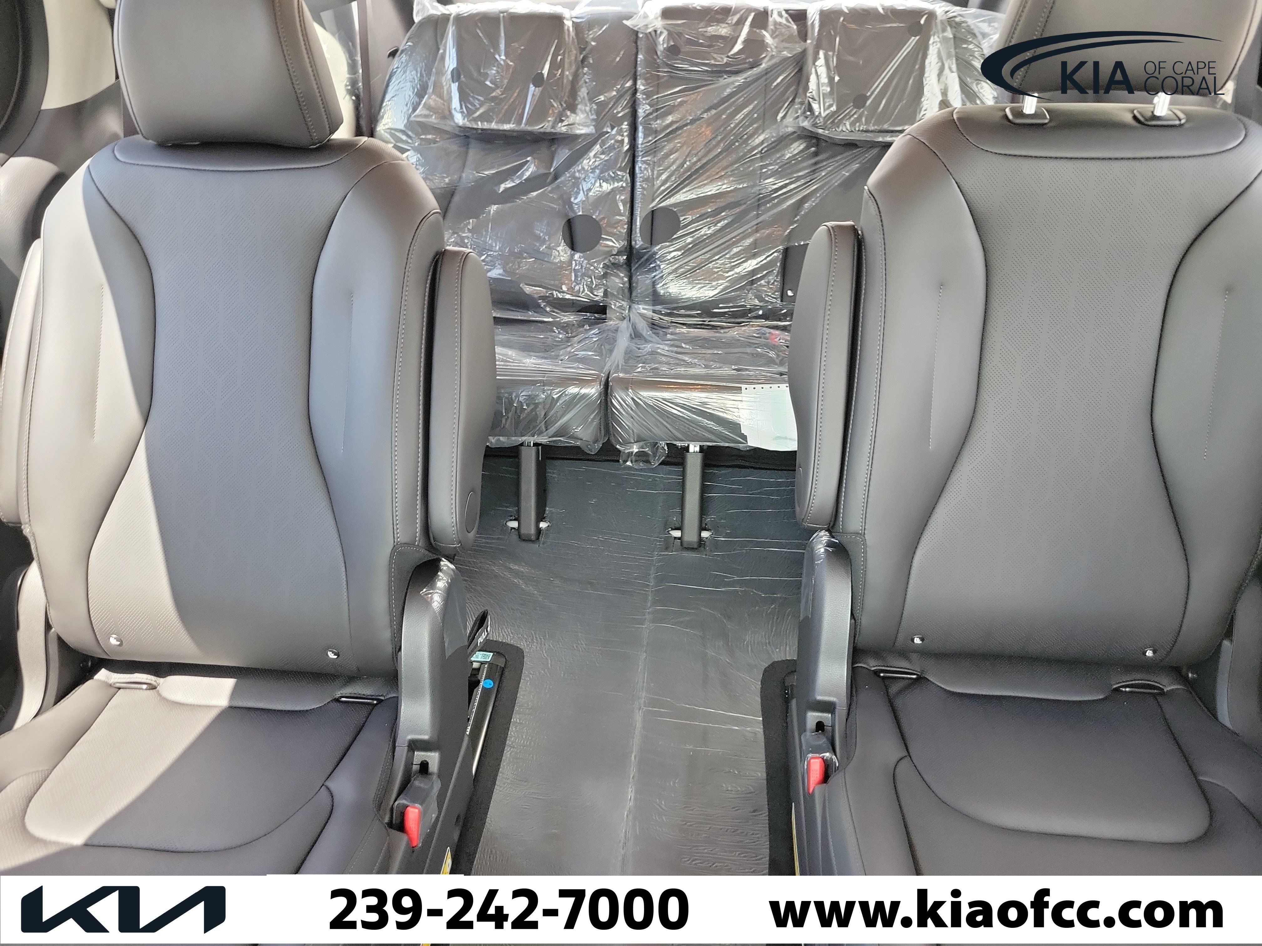 New 2027 Kia Carnival EX w/ Dark Edition Package FWD image 31