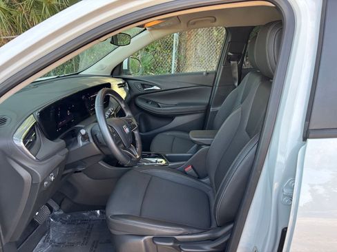 Used 2025 Buick Encore GX Preferred image 27