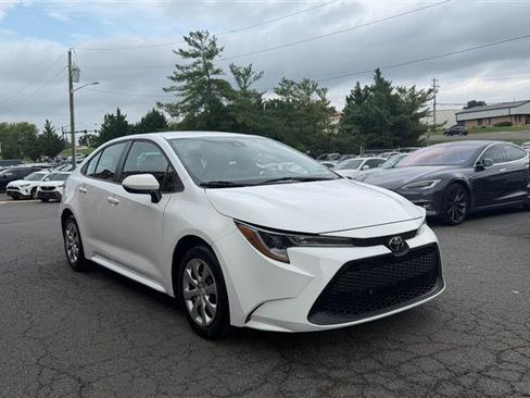 Used 2020 Toyota Corolla LE FWD image 3