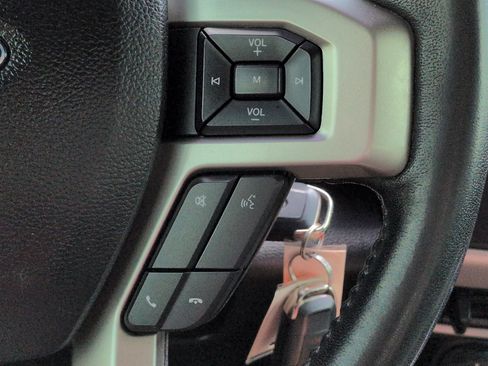Used 2020 Ford F350 Lariat w/ Lariat Value Package AWD/4WD image 24