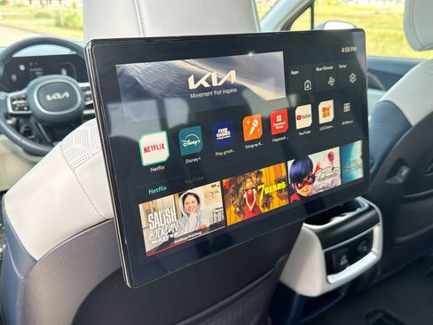 Used 2025 Kia Carnival SX FWD image 24